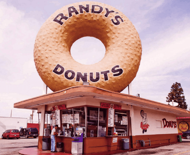 Randy's Donuts to Open Their First Store in Las Vegas Frank Barrera